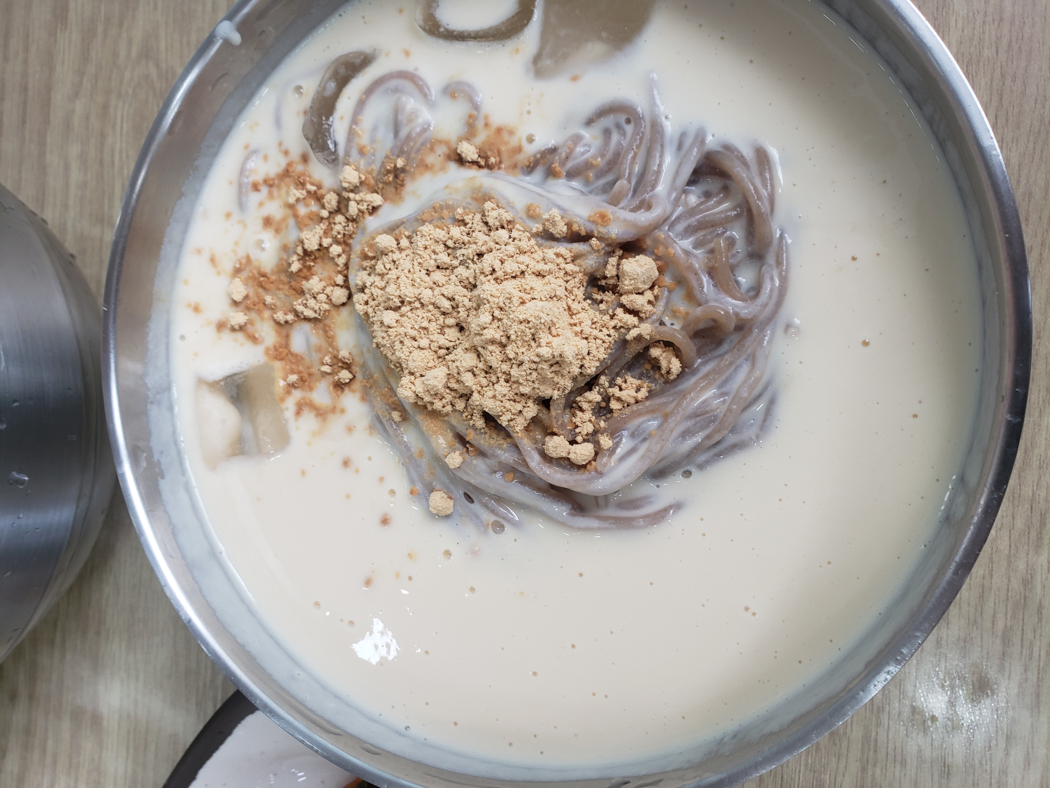 Suwansansuongmomiljip (수완산수옥모밀집) 2