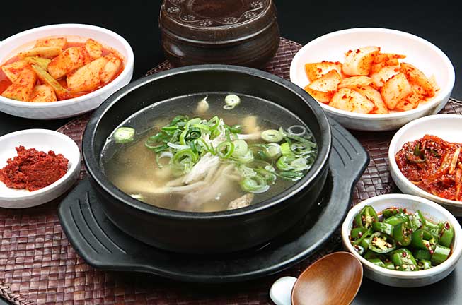 Neungibeoseotbaeksuk (능이버섯백숙) 3