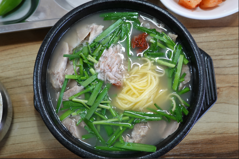 선정문 돼지국밥 사진 3