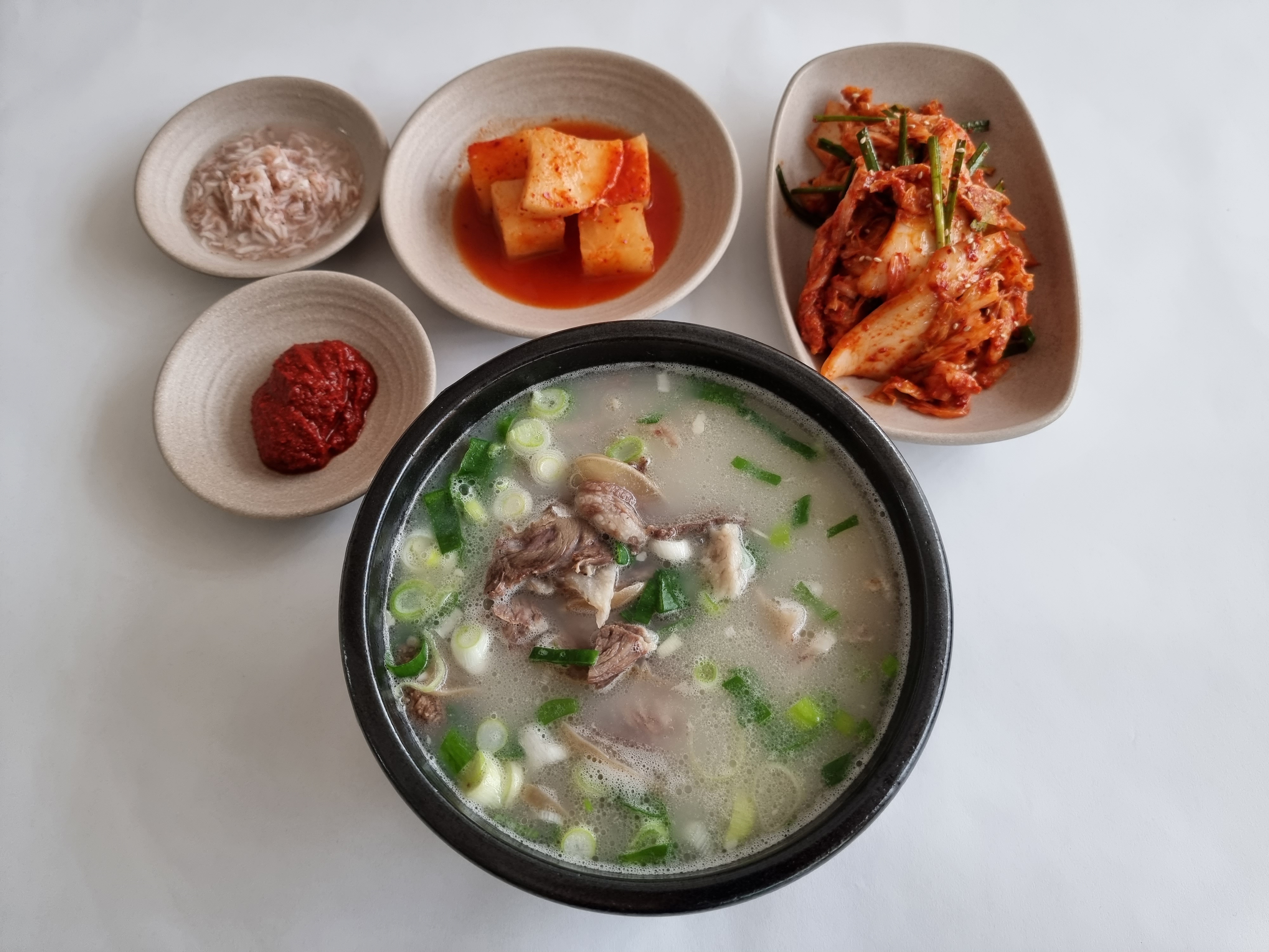 Chunhachudong someorigukbap (춘하추동 소머리국밥) 1