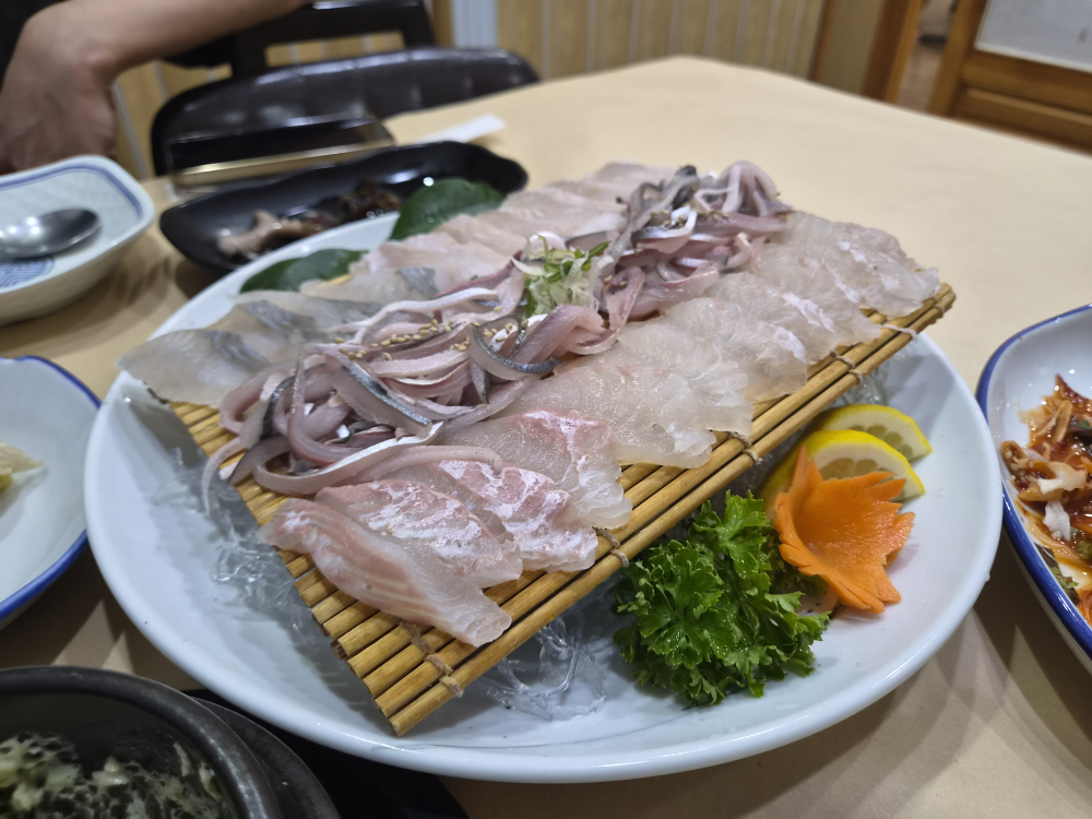 사랑도횟집 대표 사진