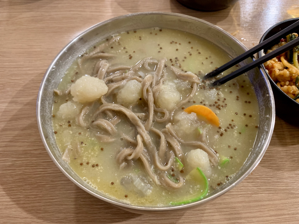 남천봉평옹심이메밀칼국수 사진 3