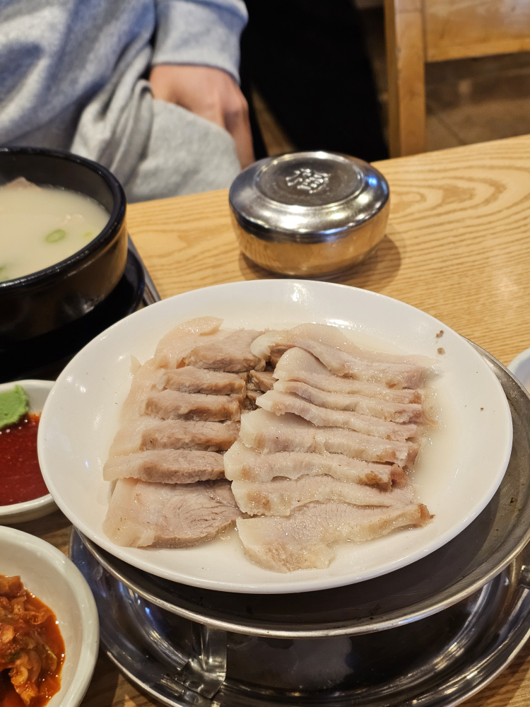 쌍둥이돼지국밥 본점 사진 5