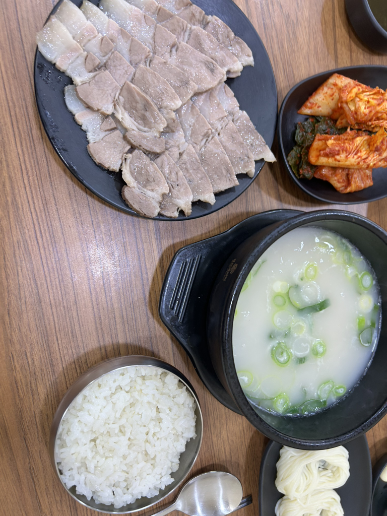 황시백돼지국밥 대표 사진