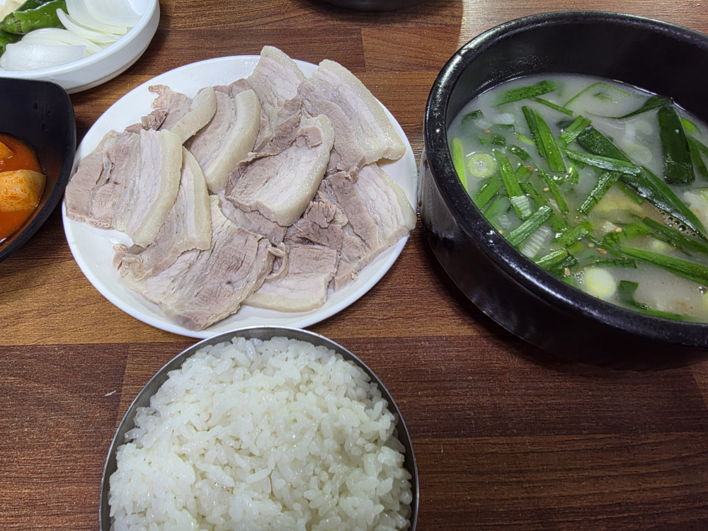재기돼지국밥 사진 3