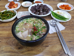 꽃돼지국밥 사진 8