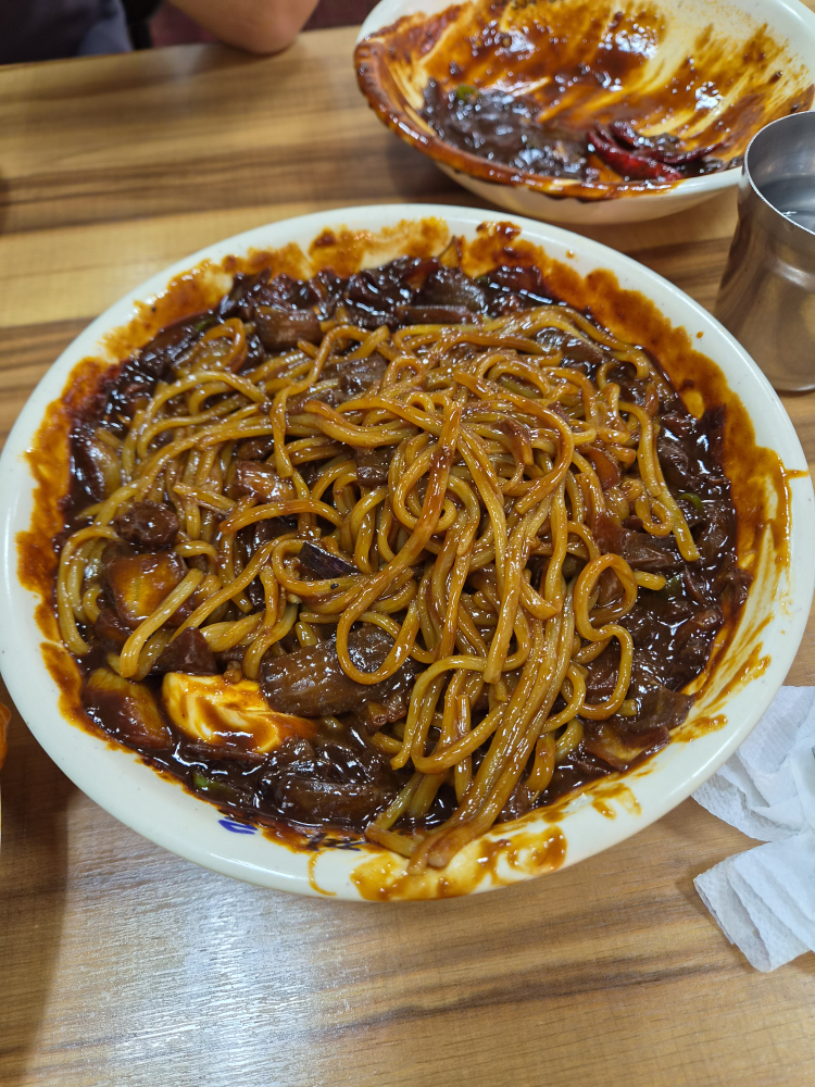 진짜루 대표 사진