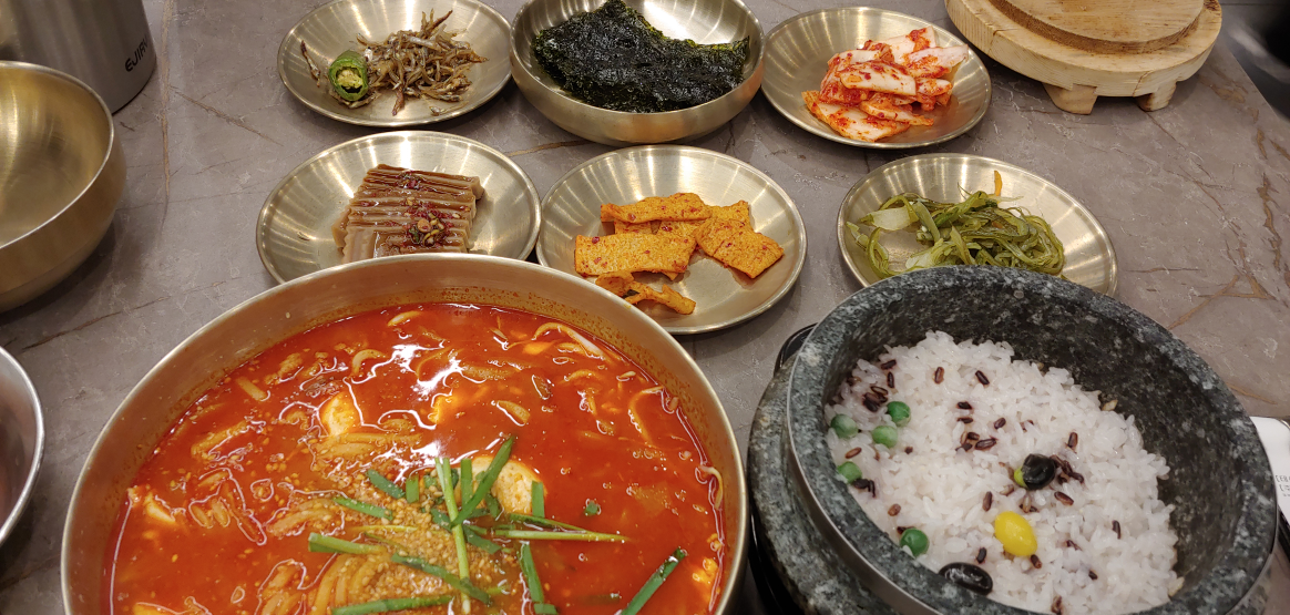완뚝순두부 해운대좌동점 대표 사진