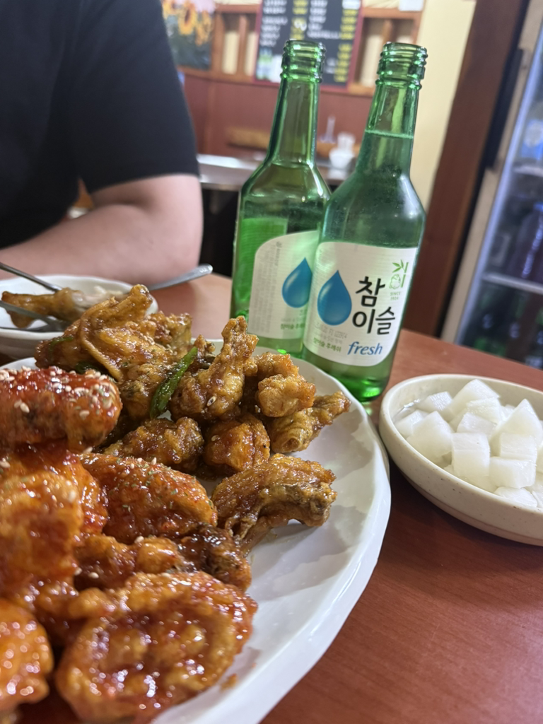 1등숯불바베큐두마리치킨 문현점 사진 2