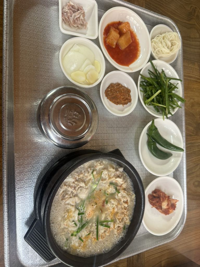 신밀양돼지국밥 사진 6