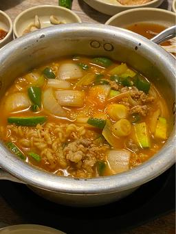 부원냉삼집 사직본점 사진 2