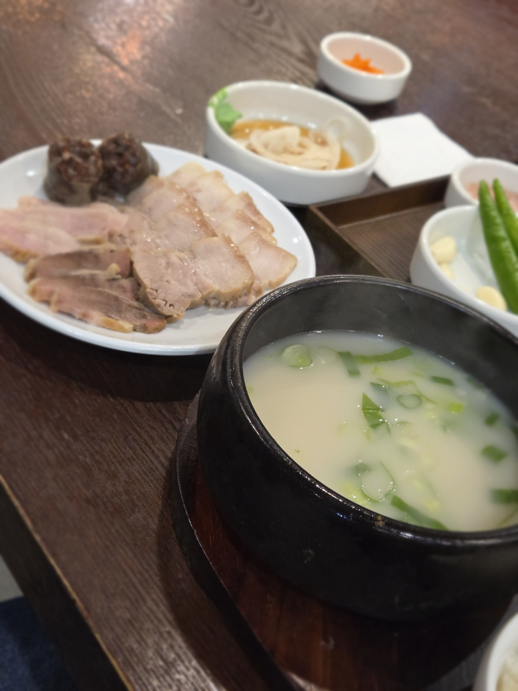 돈국 대표 사진