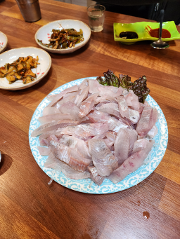 수산자연산횟집 사진 2