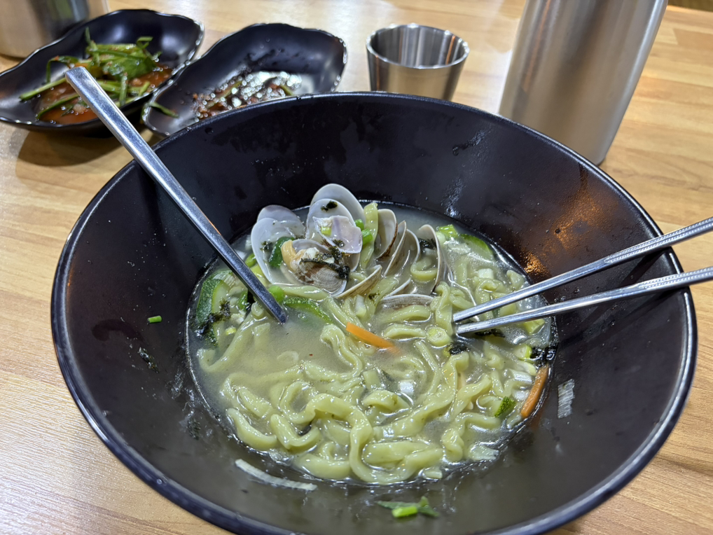 화가네손칼국수 대표 사진