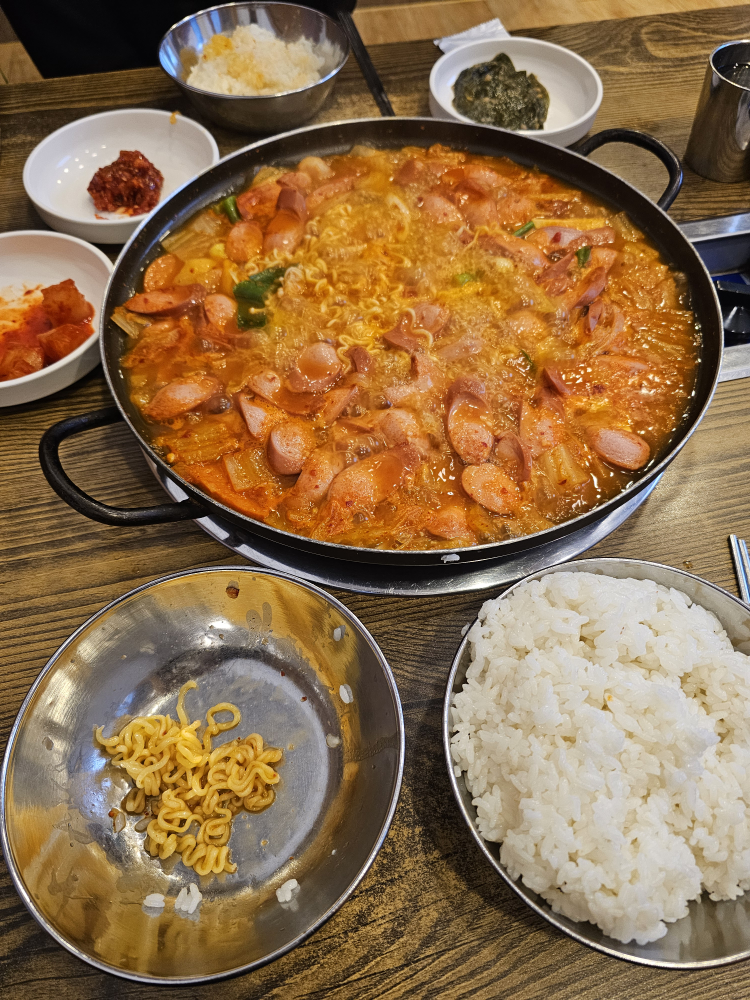 동두천부대찌개 대표 사진