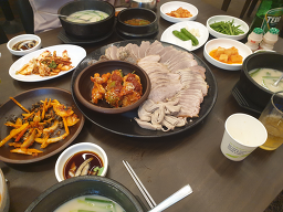 고촌보쌈돼지국밥 사진 2