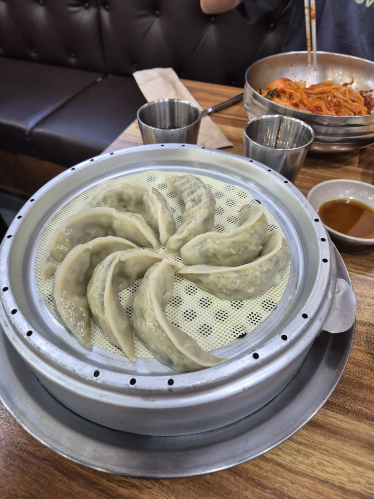 왕밀면냉면전문점 대표 사진