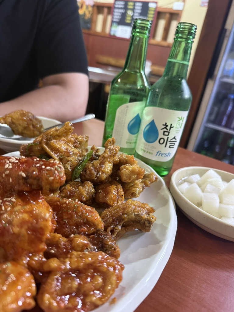 1등숯불바베큐두마리치킨 문현점 대표 사진