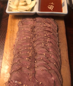 육돼 대표 사진