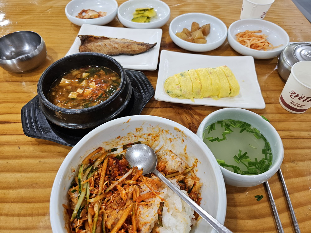 앞들식당 사진 2