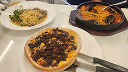 라라코스트 철산점 사진 6