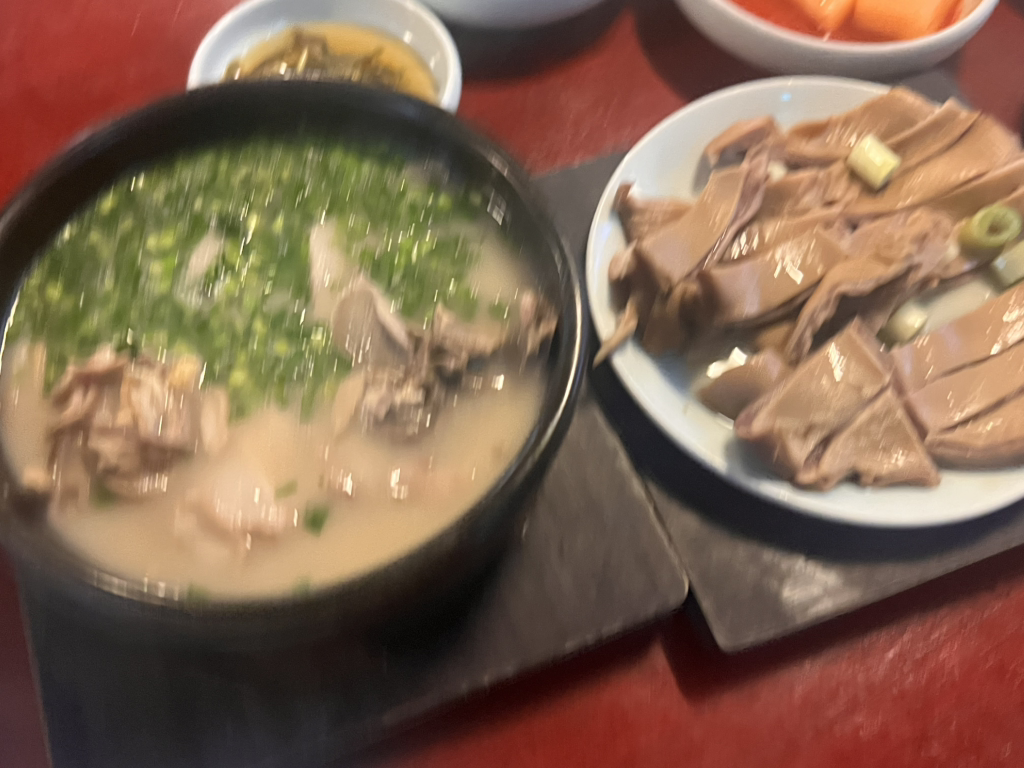 엄용백 돼지국밥 수영본점 사진 3