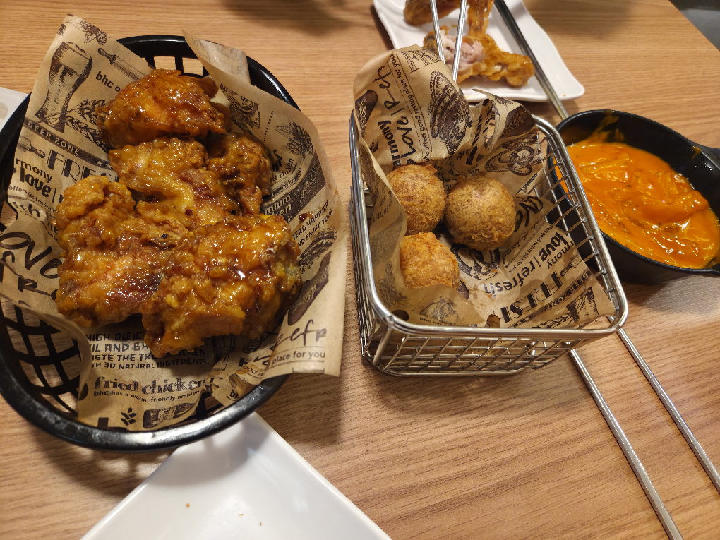 BHC치킨 부산남포점 사진 4