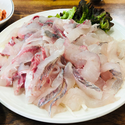 수산자연산횟집 사진 4