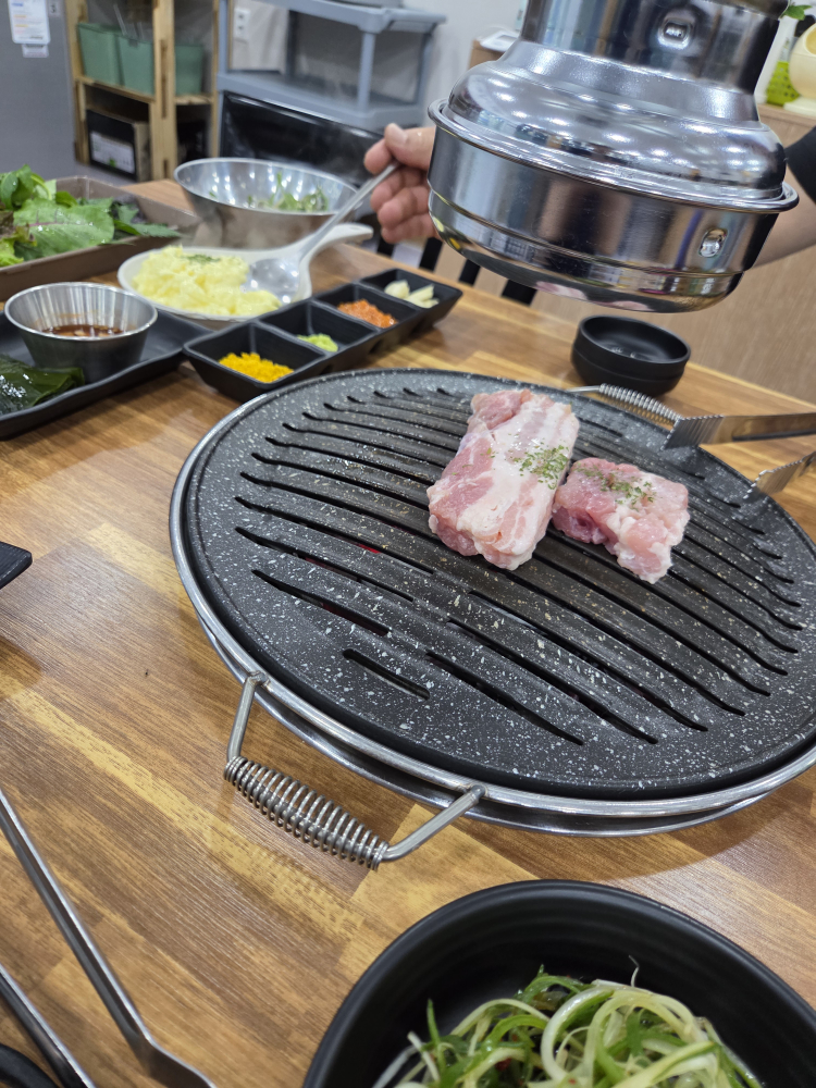 웃으면돼지 사진 6
