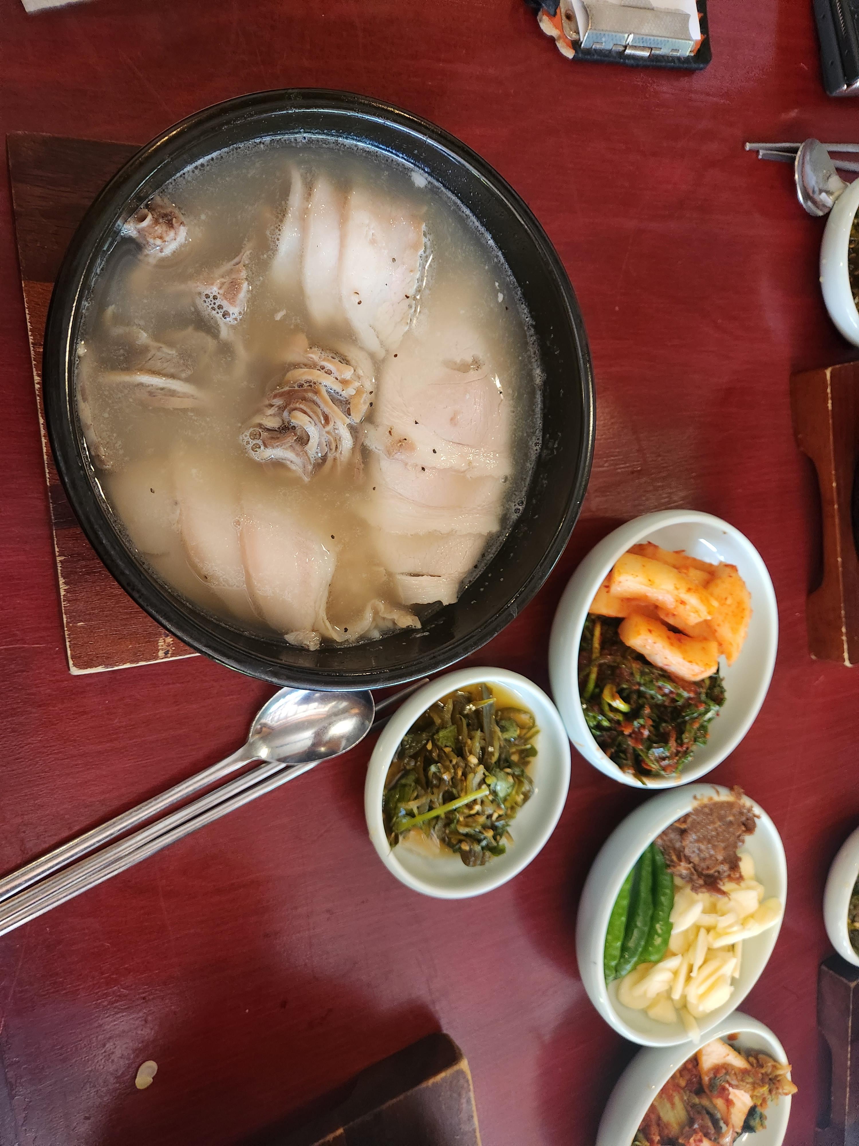 엄용백 돼지국밥 수영본점 사진 8