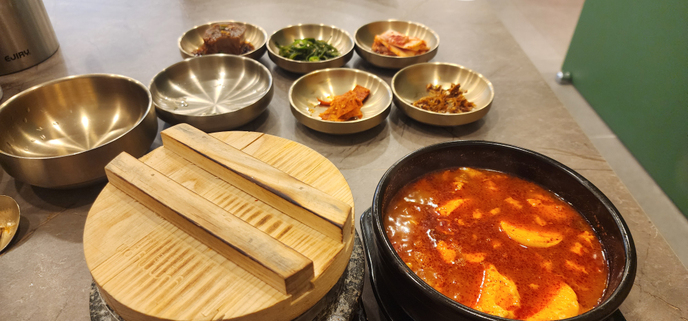 완뚝순두부 부산시청점 대표 사진