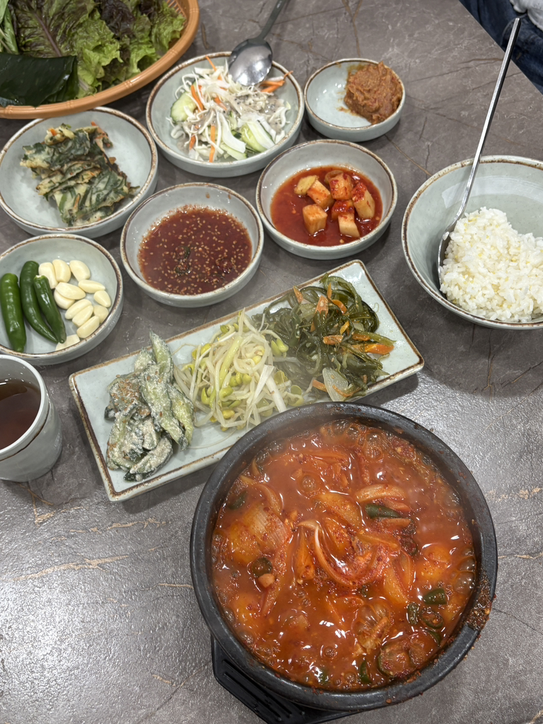 멸치쌈밥오늘도봄 대표 사진
