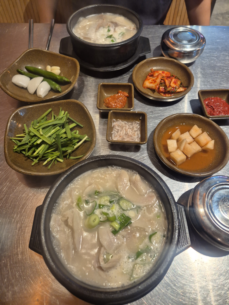 수변최고돼지국밥 광안리점 대표 사진