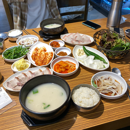 건효돼지국밥 대표 사진