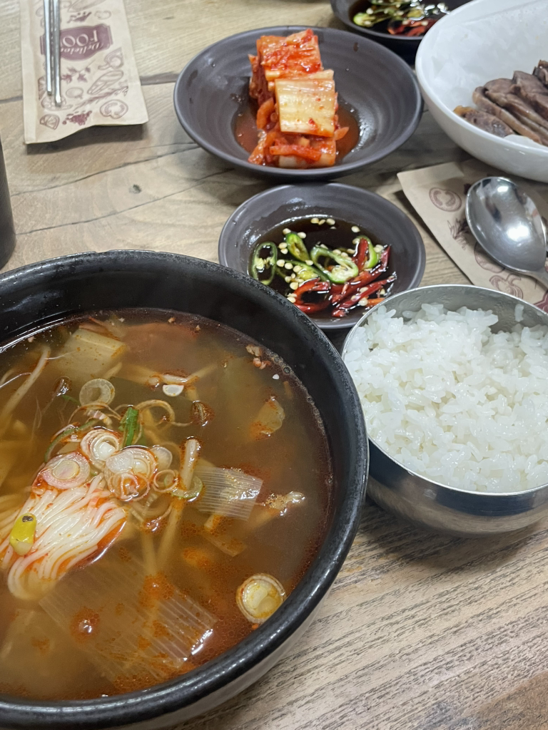 두번째로잘하는 국밥집 사진 4