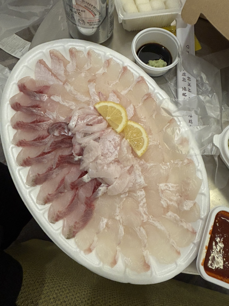 부산홍씨상회 대표 사진