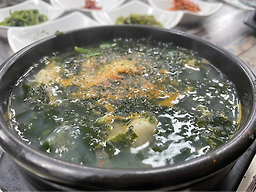 얼큰동태시원굴국밥 대표 사진