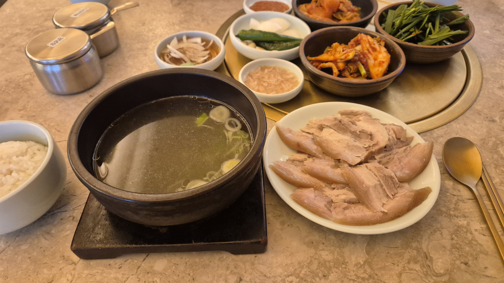 거대돼지국밥 사진 5
