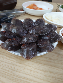 연창돼지국밥 사진 3