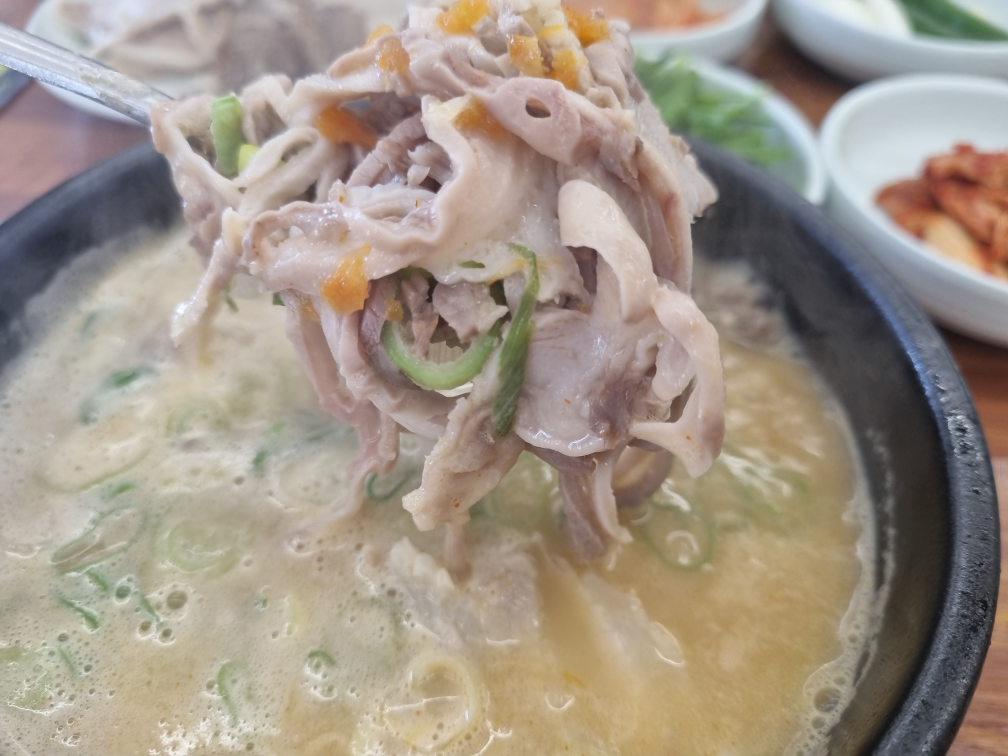 부산토박이돼지국밥 광안본점 대표 사진