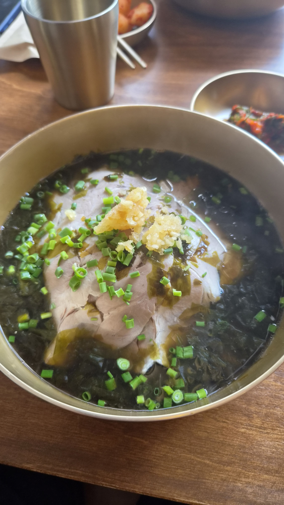 토롬곰탕 대표 사진