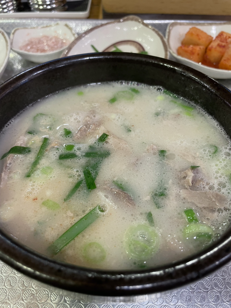 더도이종가집돼지국밥 본점 사진 8