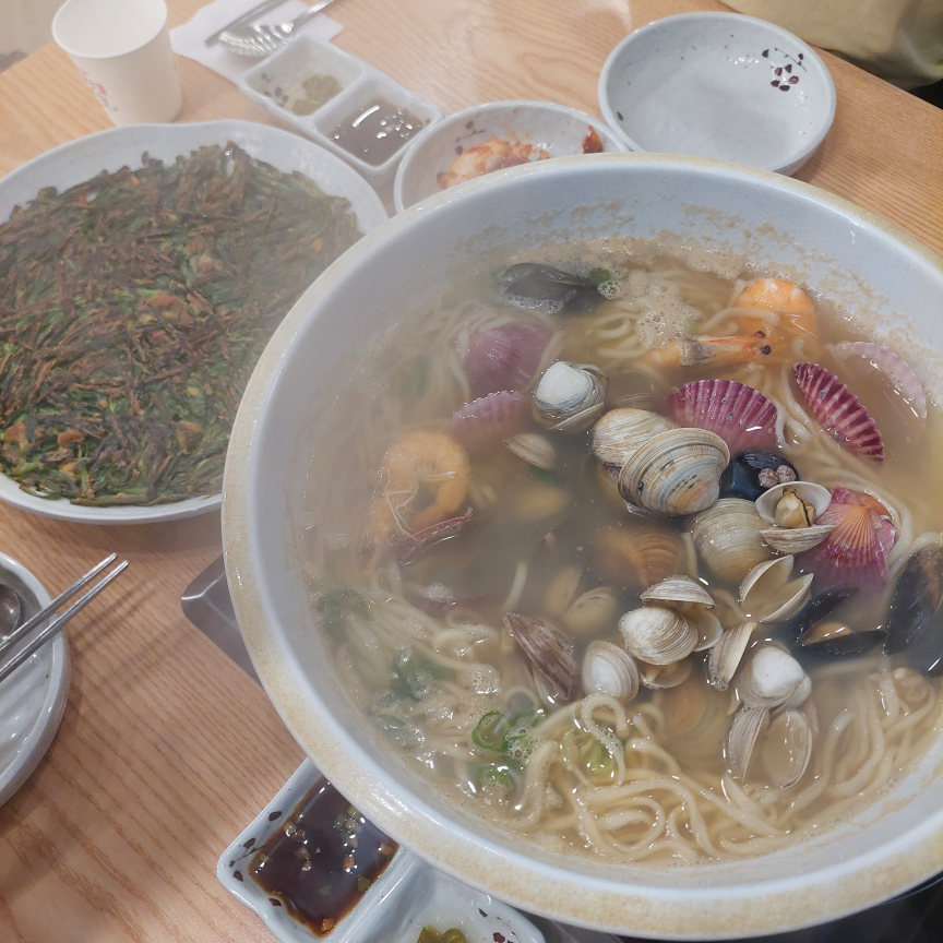 용궁해물칼국수 대표 사진