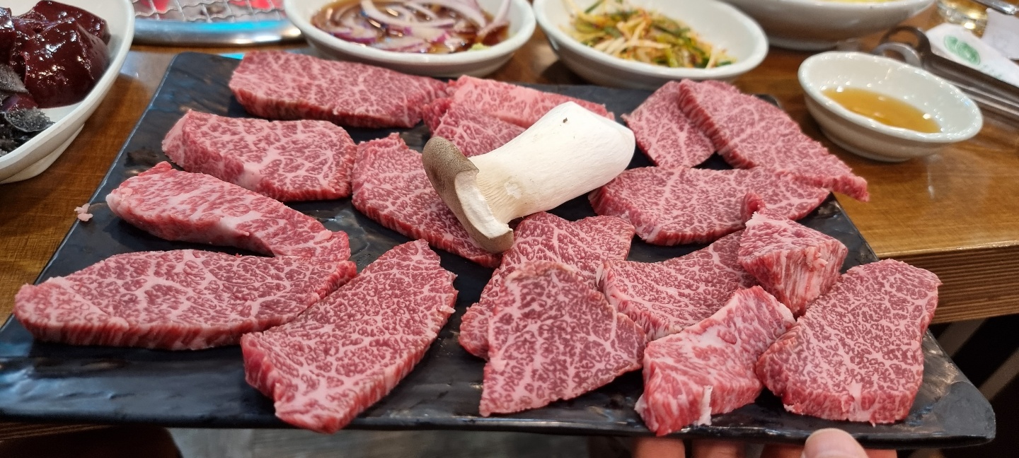 장수한우전문점 사진 4