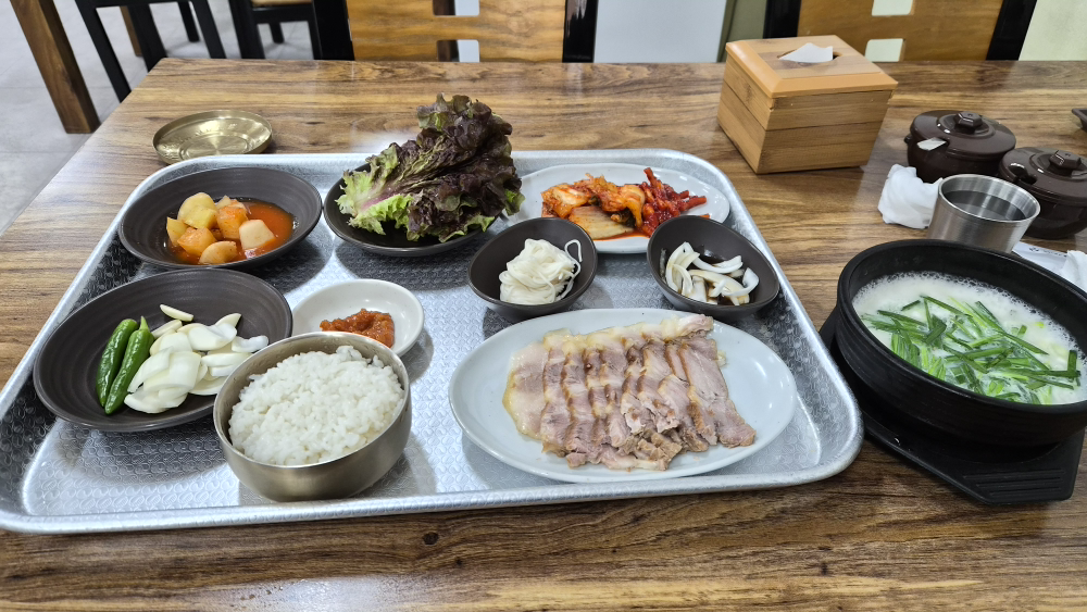 행복돼지국밥 대표 사진