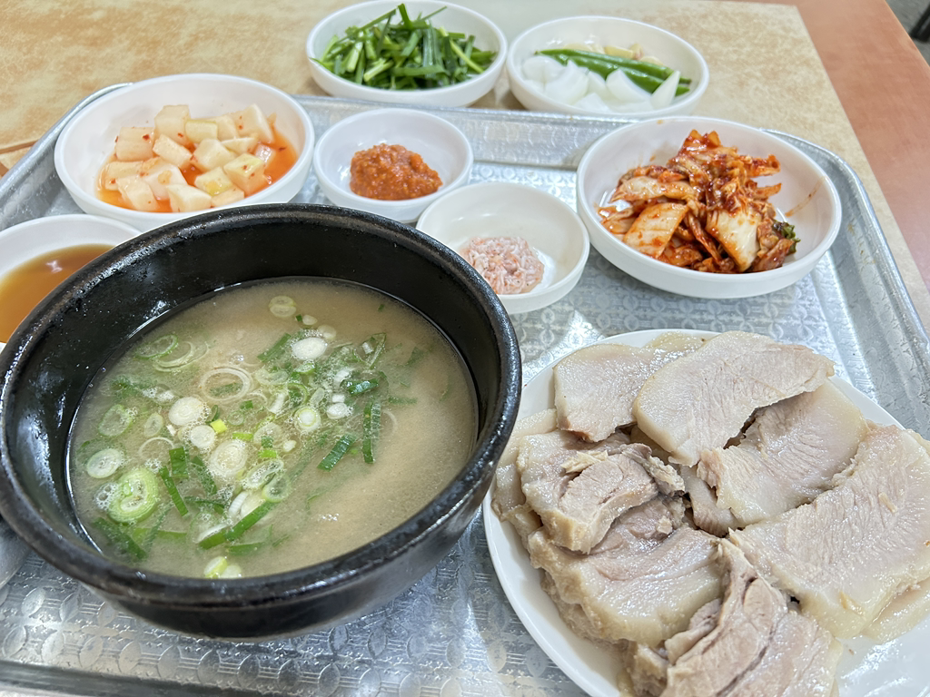 금영돼지국밥 사진 3