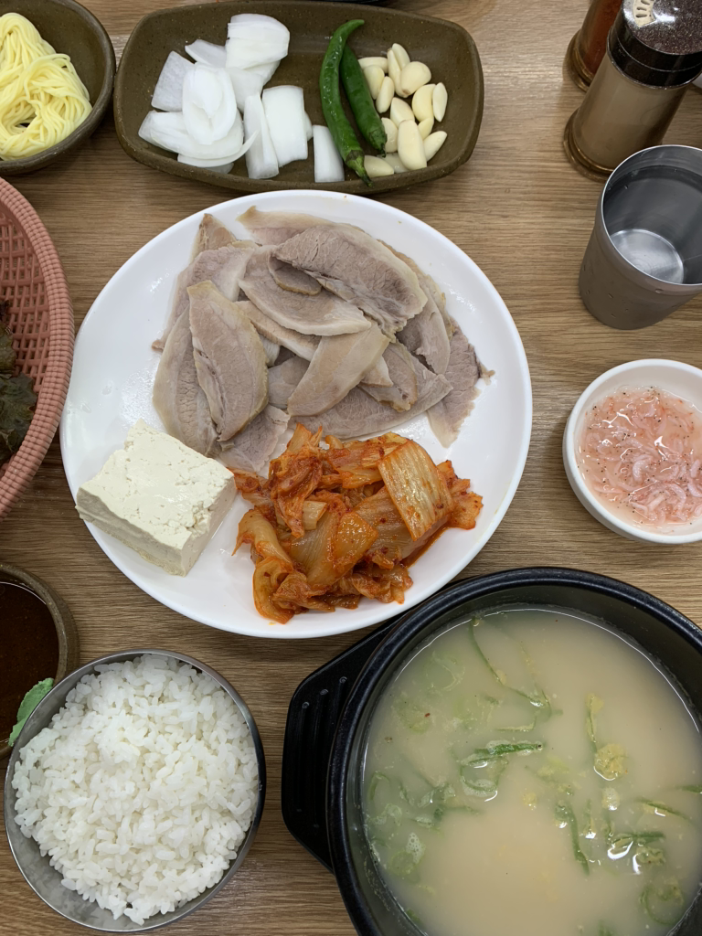 영진돼지국밥 남구청점 사진 3