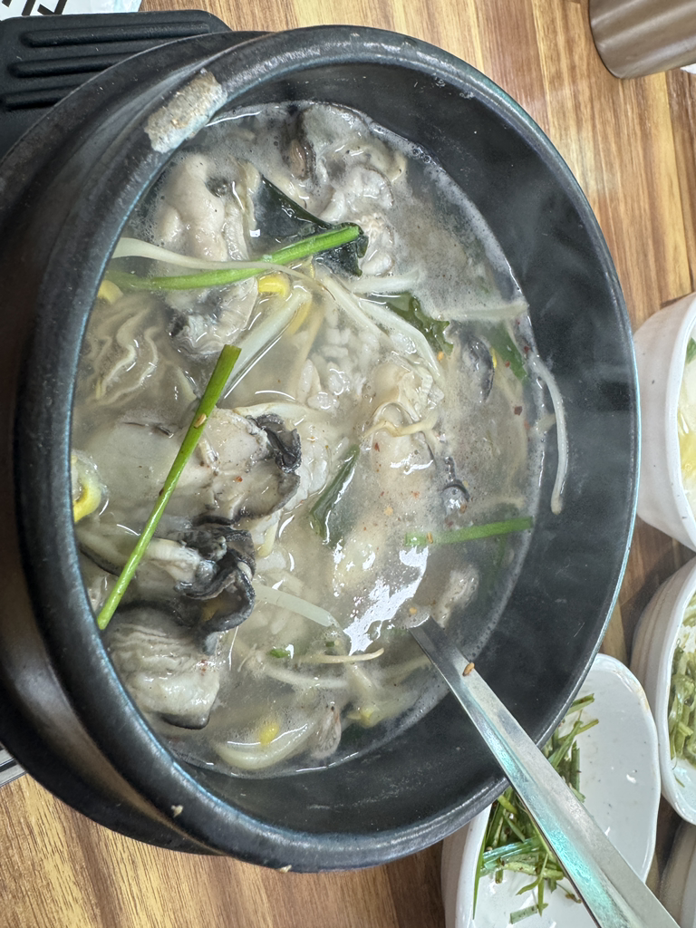 자연굴국밥&생선조림 대표 사진