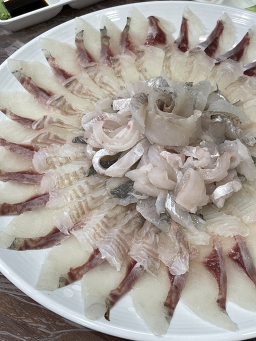 파도회식당 대표 사진