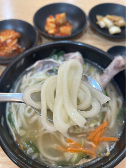 수정닭반마리칼국수 대표 사진